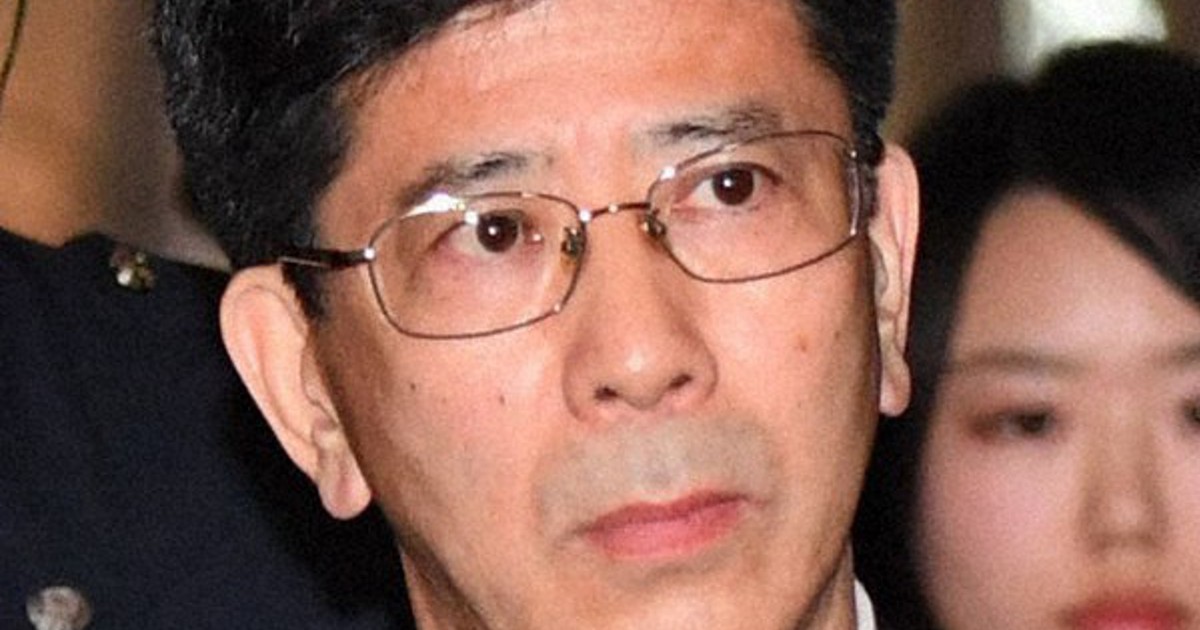 Widow of Japan bureaucrat who killed self in doc tampering scandal wants official on stand