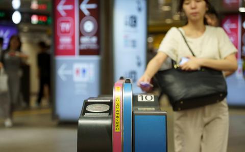 Tokyo rail line to test credit card tap-to-pay system amid semiconductor shortage